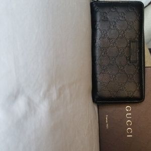 Gucci Black Guccissima Leather Horsebit Zip Around